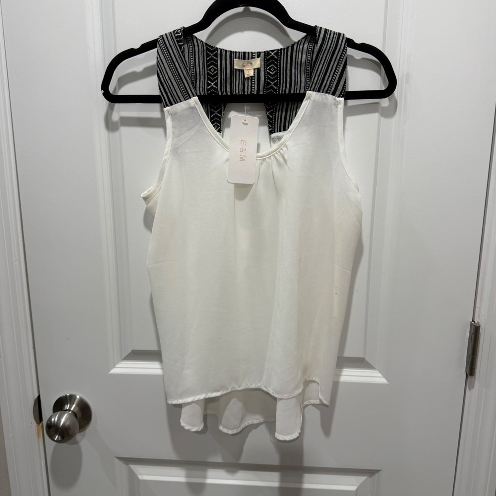 E & M Womens Tank Top Cutout Back Tribal Print White Size S NWT